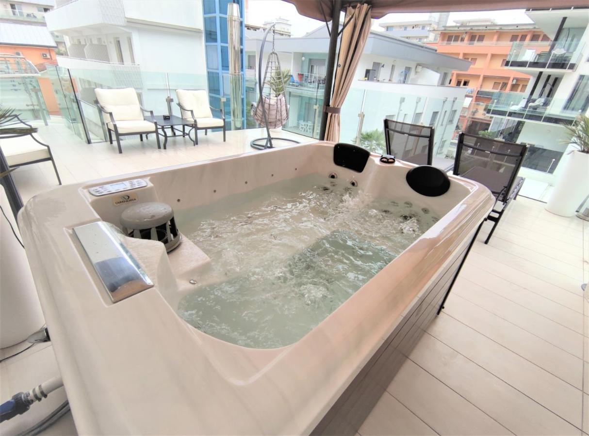 Hotel Rossini 4S Lignano Sabbiadoro Luaran gambar