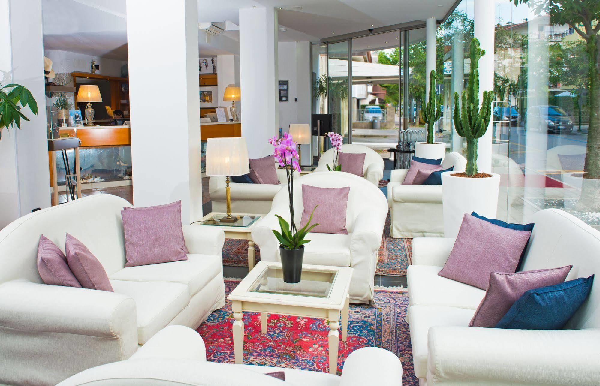 Hotel Rossini 4S Lignano Sabbiadoro Luaran gambar